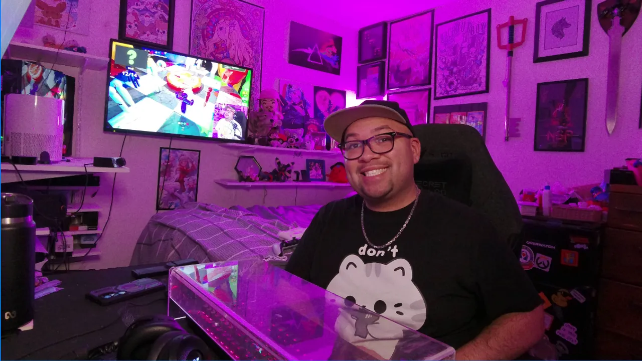streamer with purple background